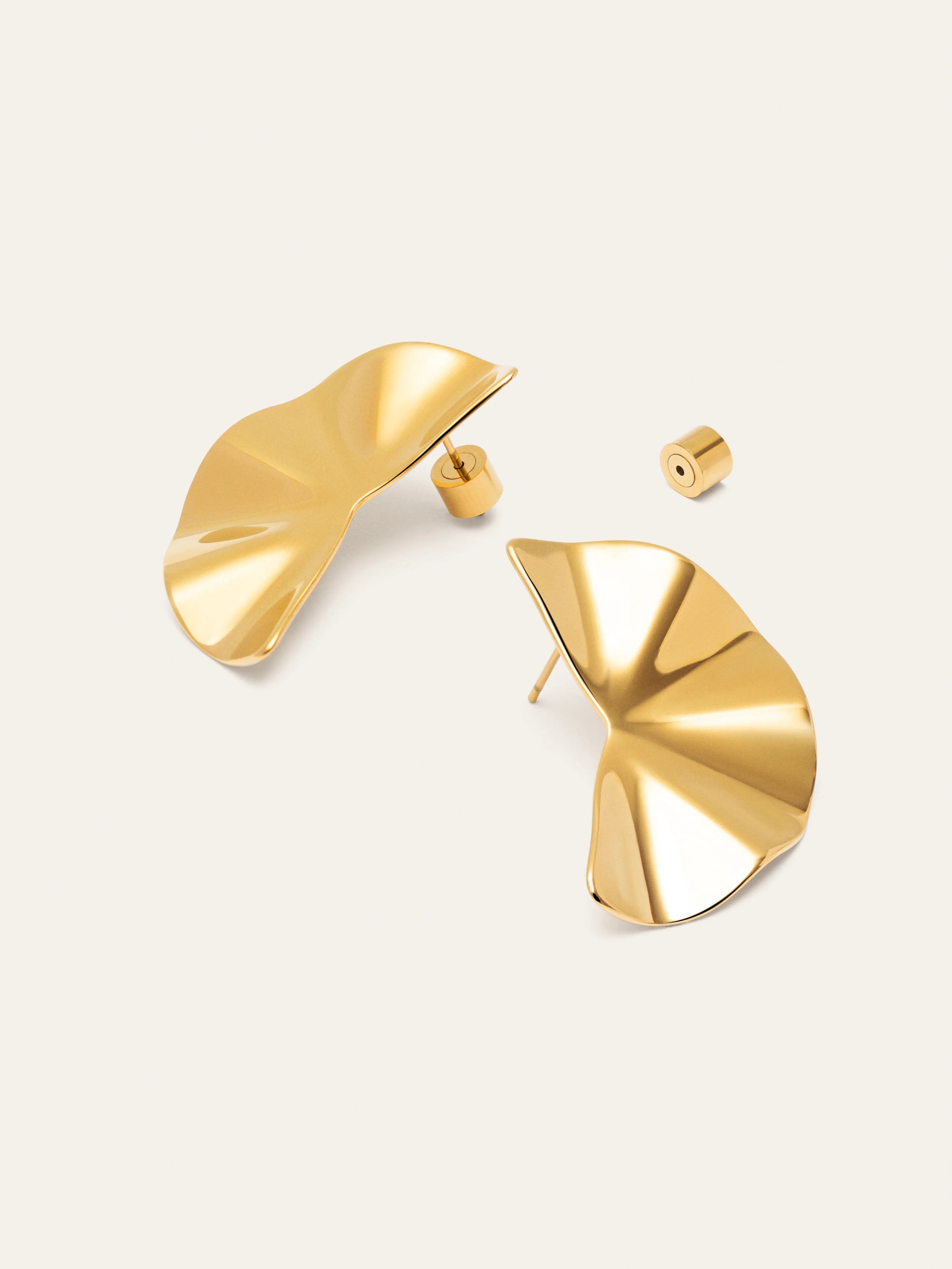 Pendientes Amara Acero Baño Oro - Image 3