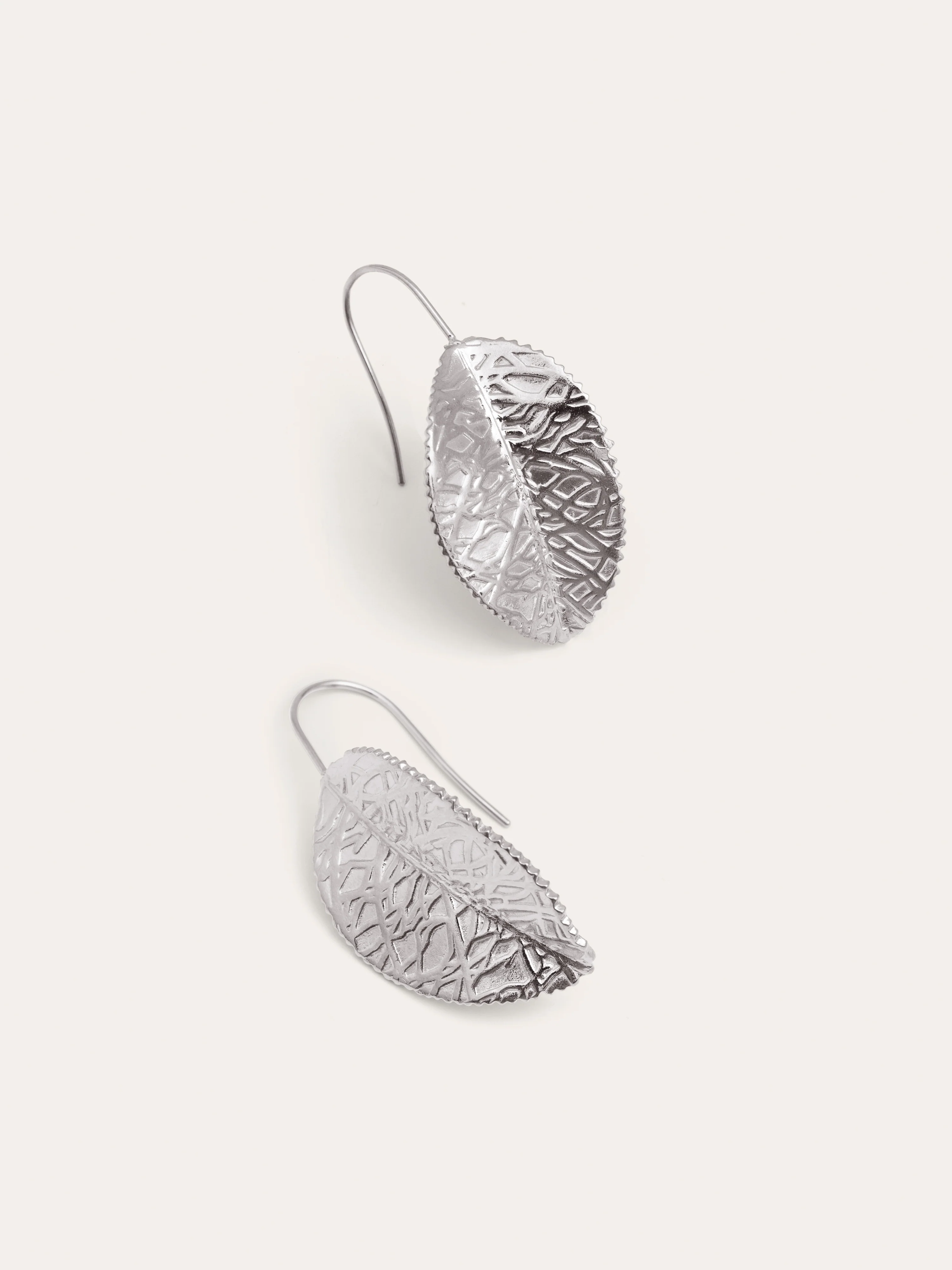 Pendientes Hoja Acero - Image 3